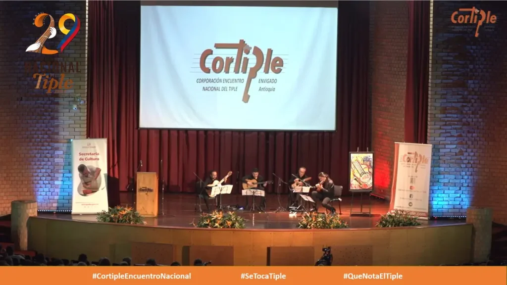 Fabian Forero junto a Trío Itinerante en Cortiple 2025 - 02